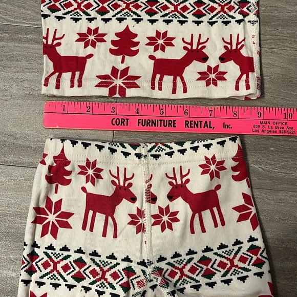 Hanna Andersson Holiday Red Fair Isle Pajamas Set - Picture 4 of 13
